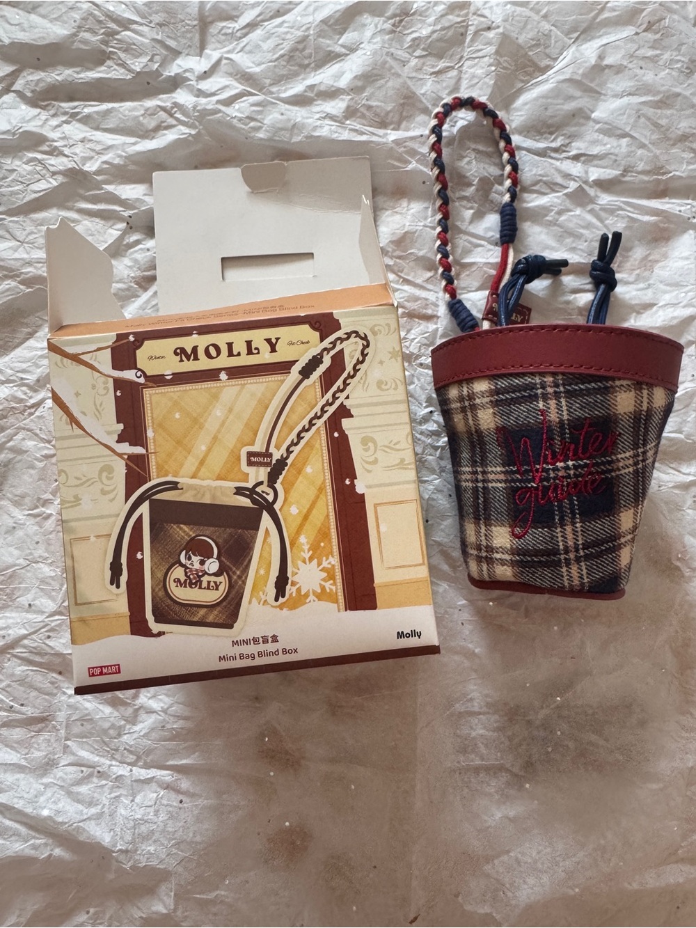 POP MART Molly Mini Bag Fit Check Series - Robin Redbreast - Picture 2 of 2